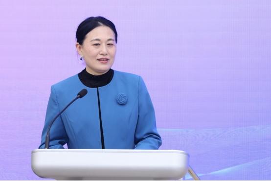 卓信速配 北京语言大学国贸系主任张爱玲遇意外离世 目击者: 在清华大学内骑车时被树砸中