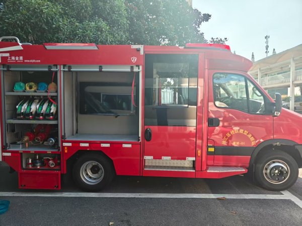 威贤配资 上海升级社区微型消防站，如何提升战斗力，守护火灾救援“黄金10分钟”？